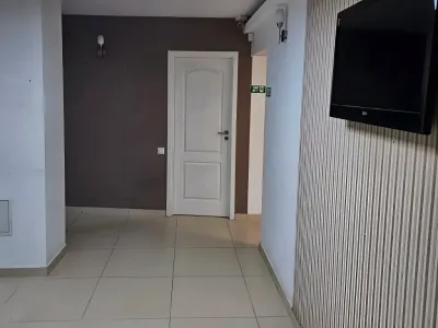 Apartament vanzare cumparare Sector 4 Bucuresti tv in hol